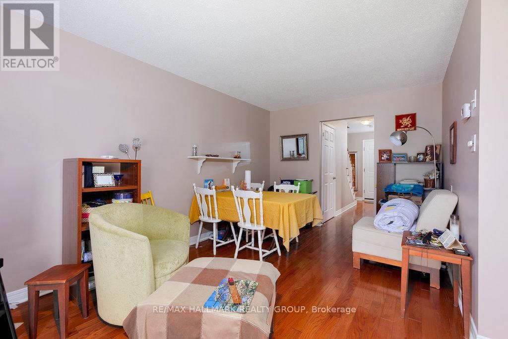 24 RAVENSCROFT COURT Image 11