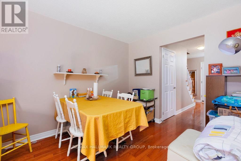 24 RAVENSCROFT COURT Image 12