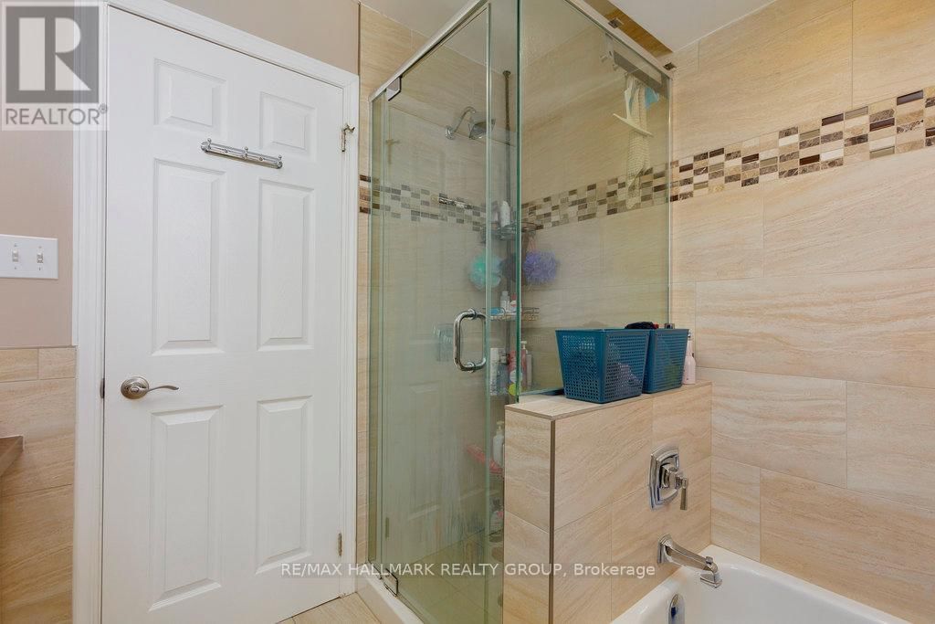24 RAVENSCROFT COURT Image 18