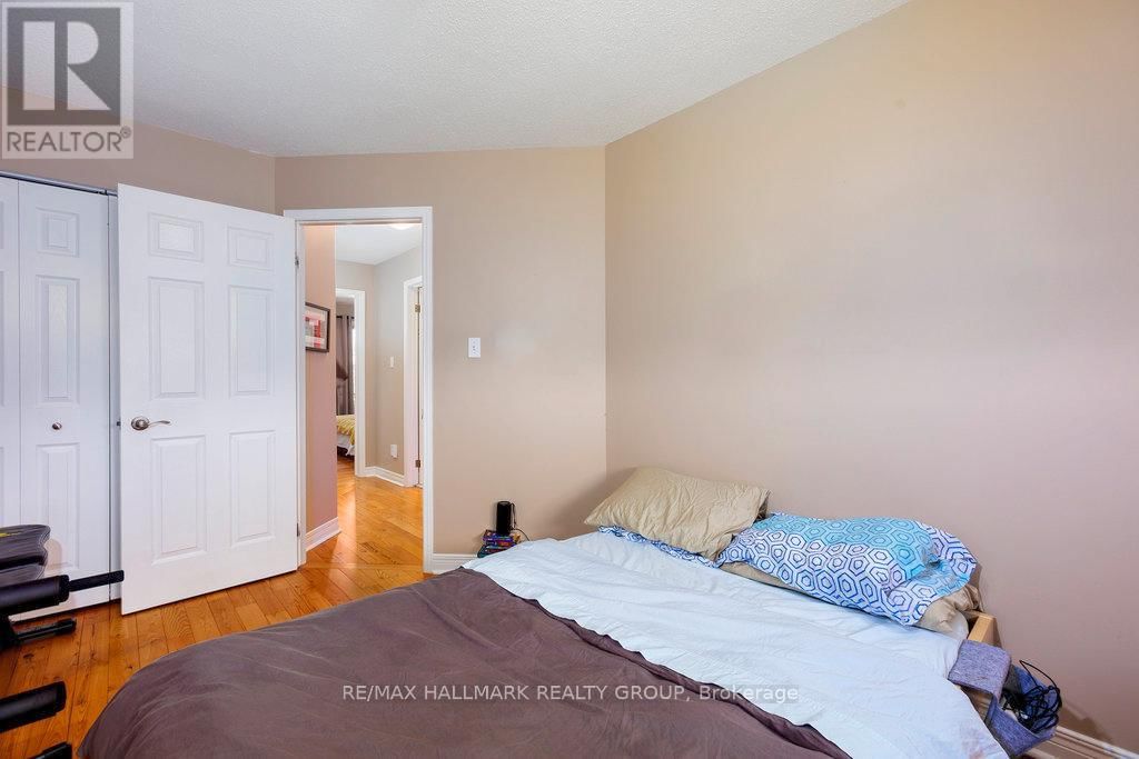 24 RAVENSCROFT COURT Image 22