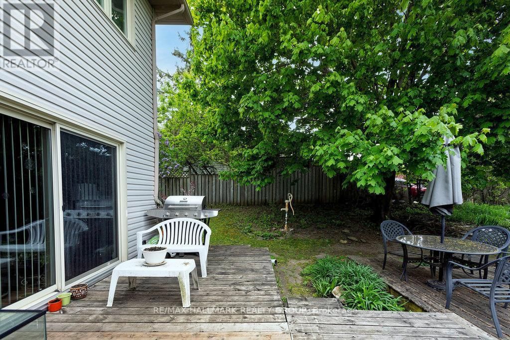 24 RAVENSCROFT COURT Image 30