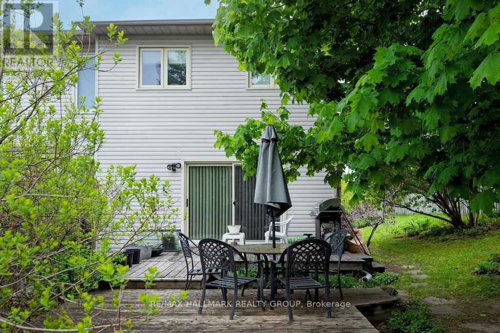 24 RAVENSCROFT COURT Image 31