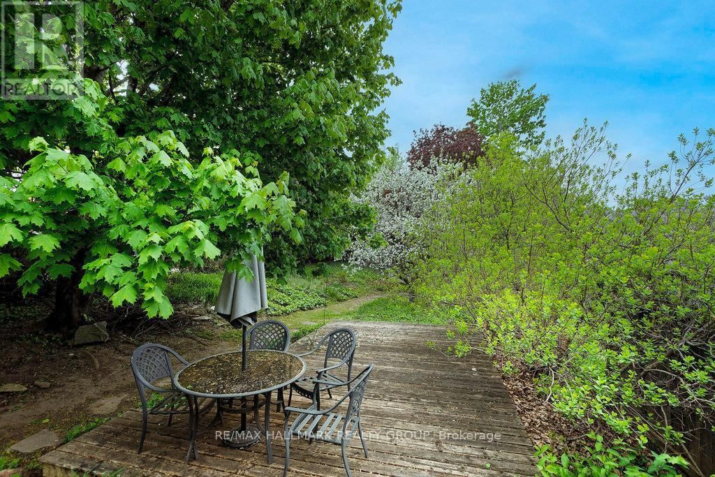 24 RAVENSCROFT COURT Image 34