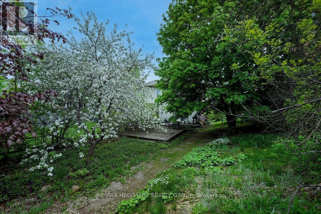 24 RAVENSCROFT COURT Image 37