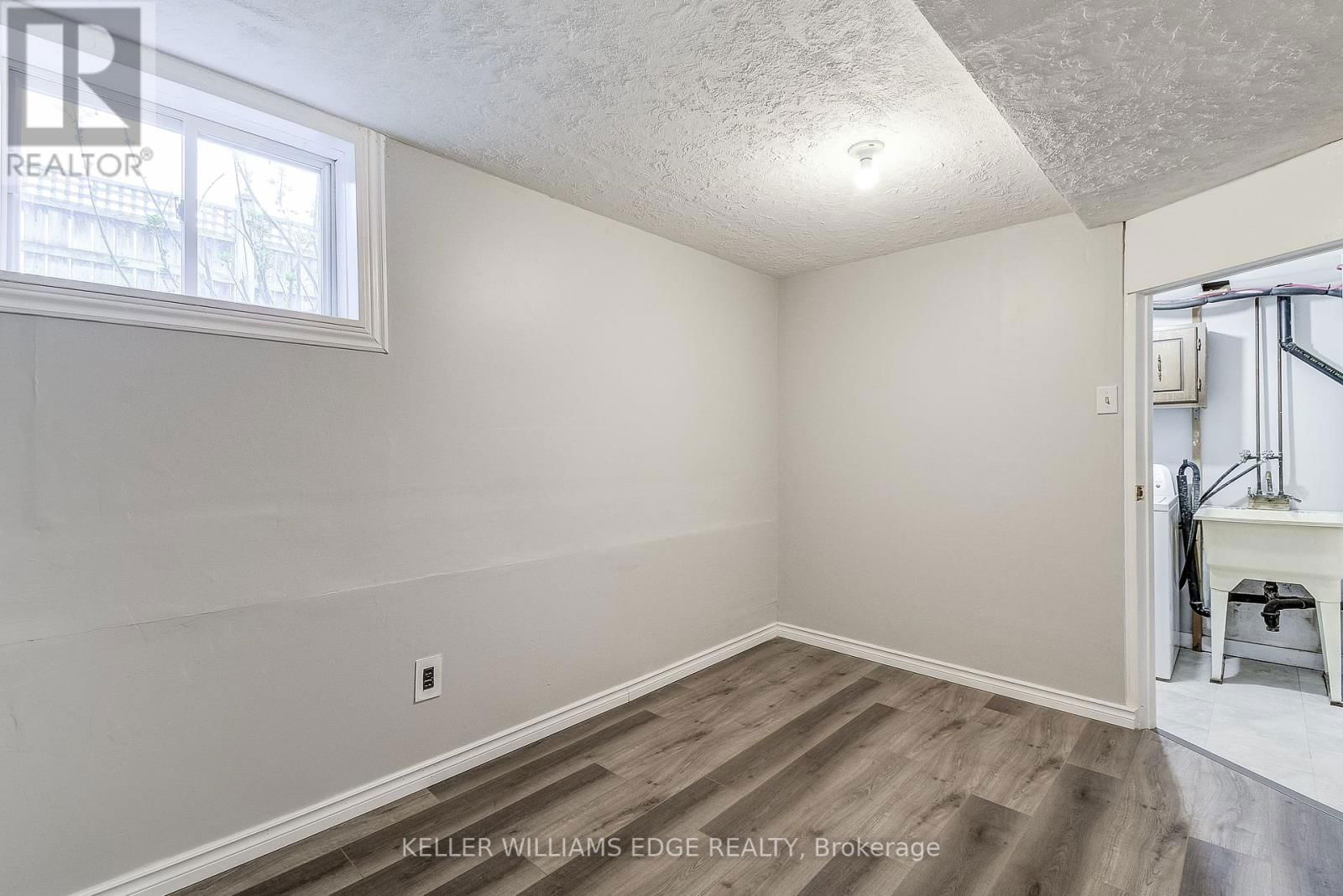 3 - 1355 UPPER GAGE AVENUE Image 28