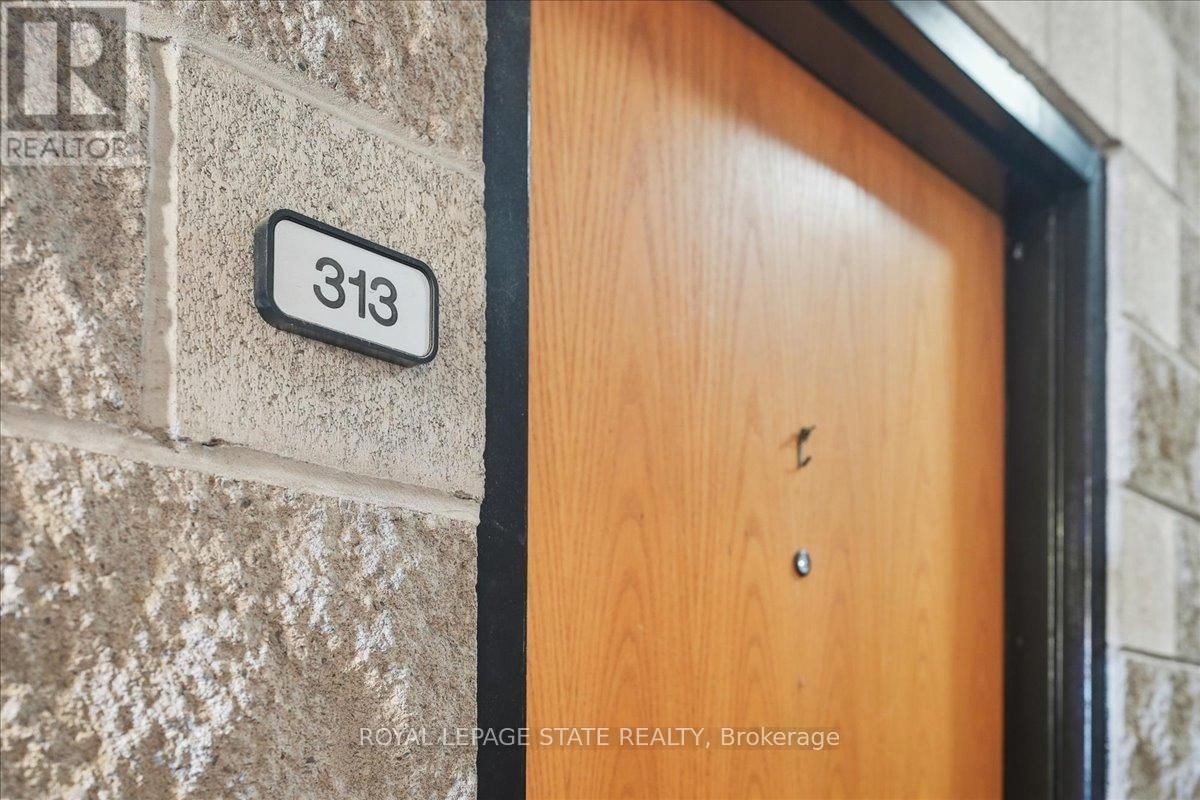 313 - 50 MAIN STREET Image 7