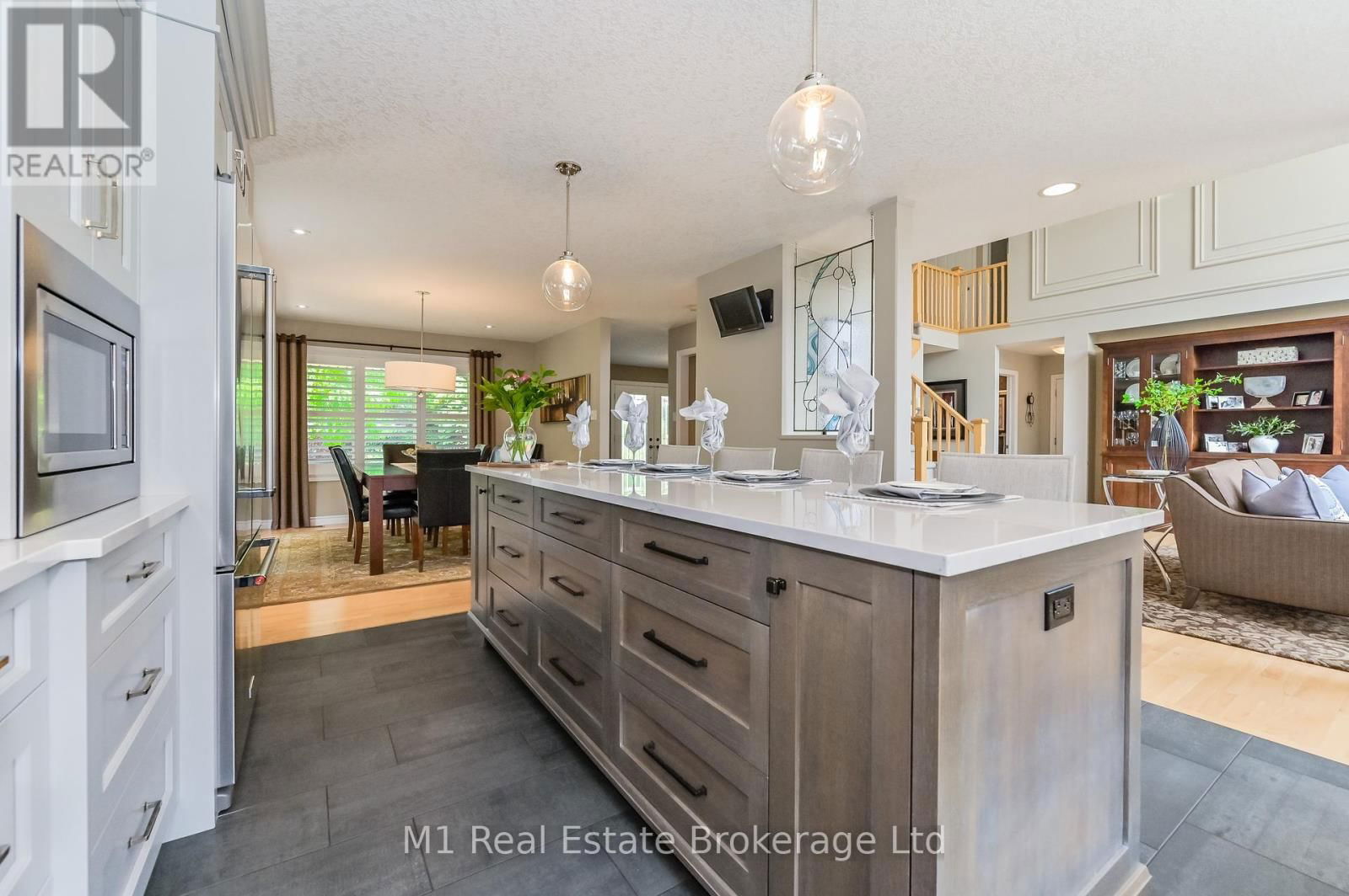 487 ANDERSON STREET SOUTH Image 15