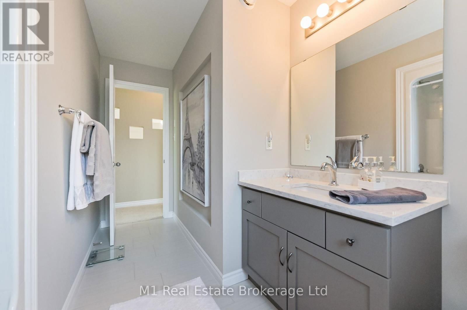 487 ANDERSON STREET SOUTH Image 24