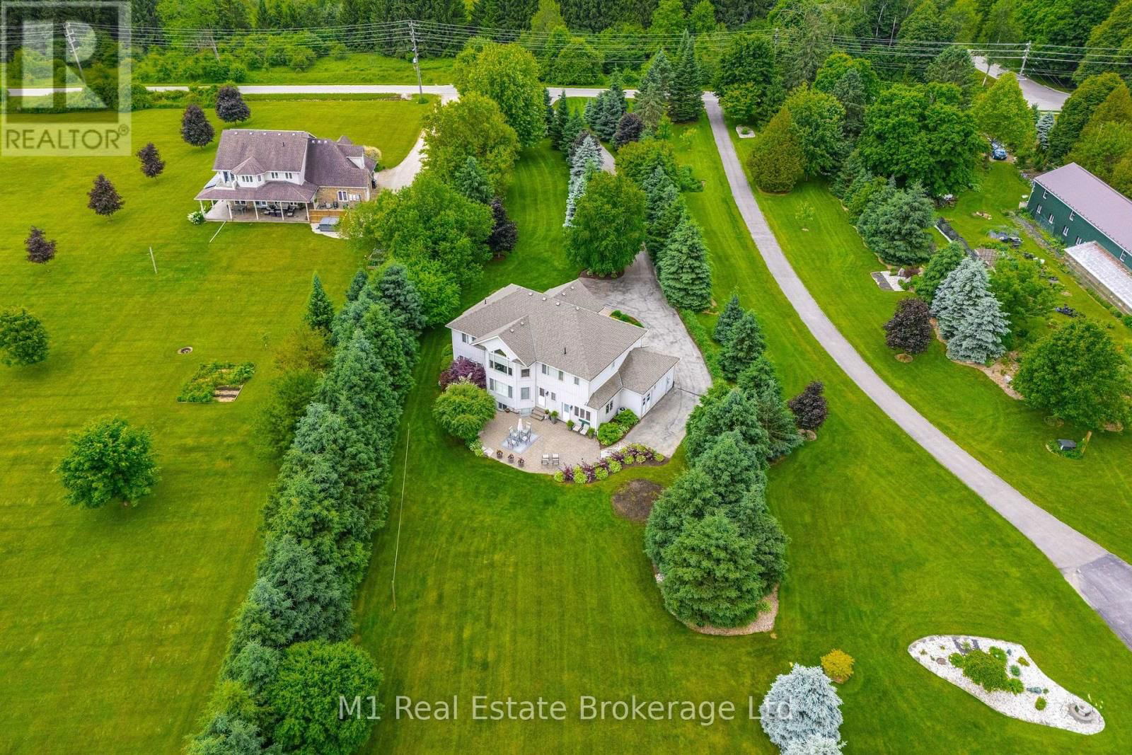 487 ANDERSON STREET SOUTH Image 37