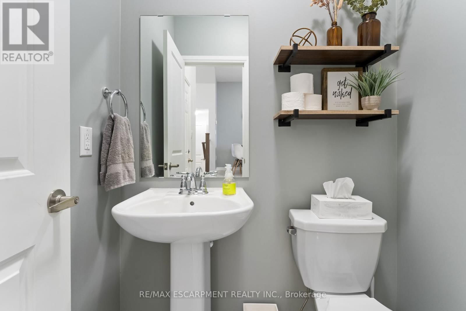 4067 CANBY STREET Image 12