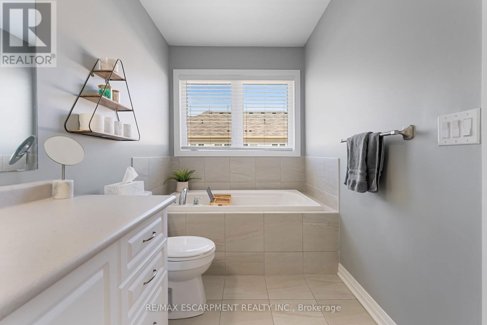4067 CANBY STREET Image 16