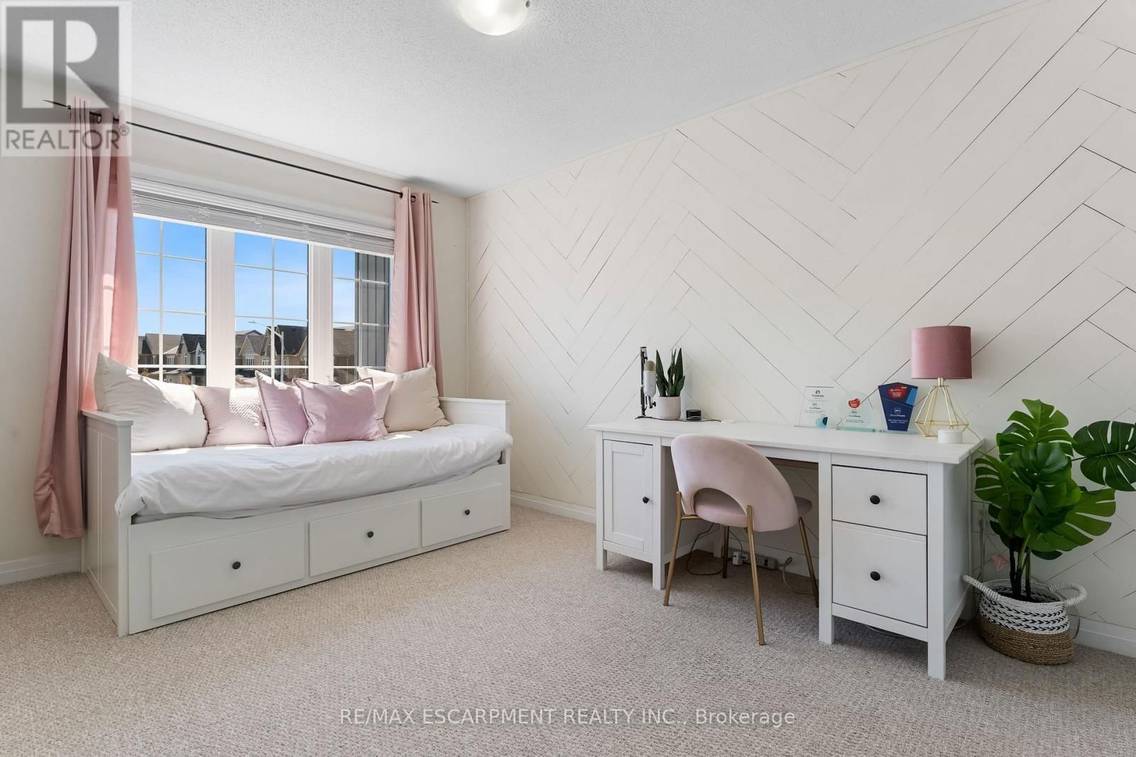4067 CANBY STREET Image 18