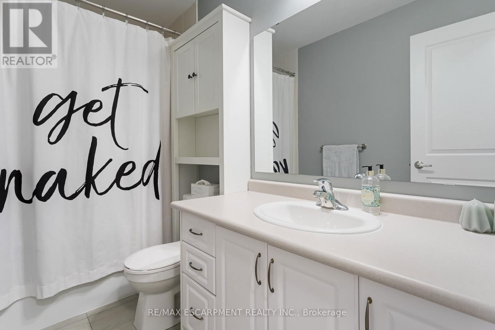 4067 CANBY STREET Image 22