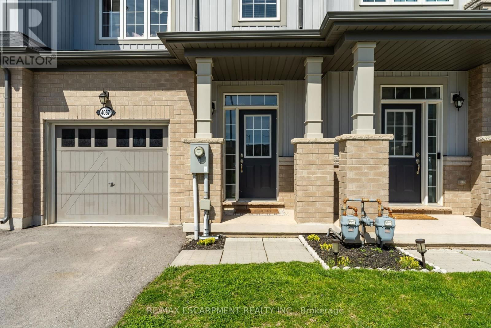 4067 CANBY STREET Image 3