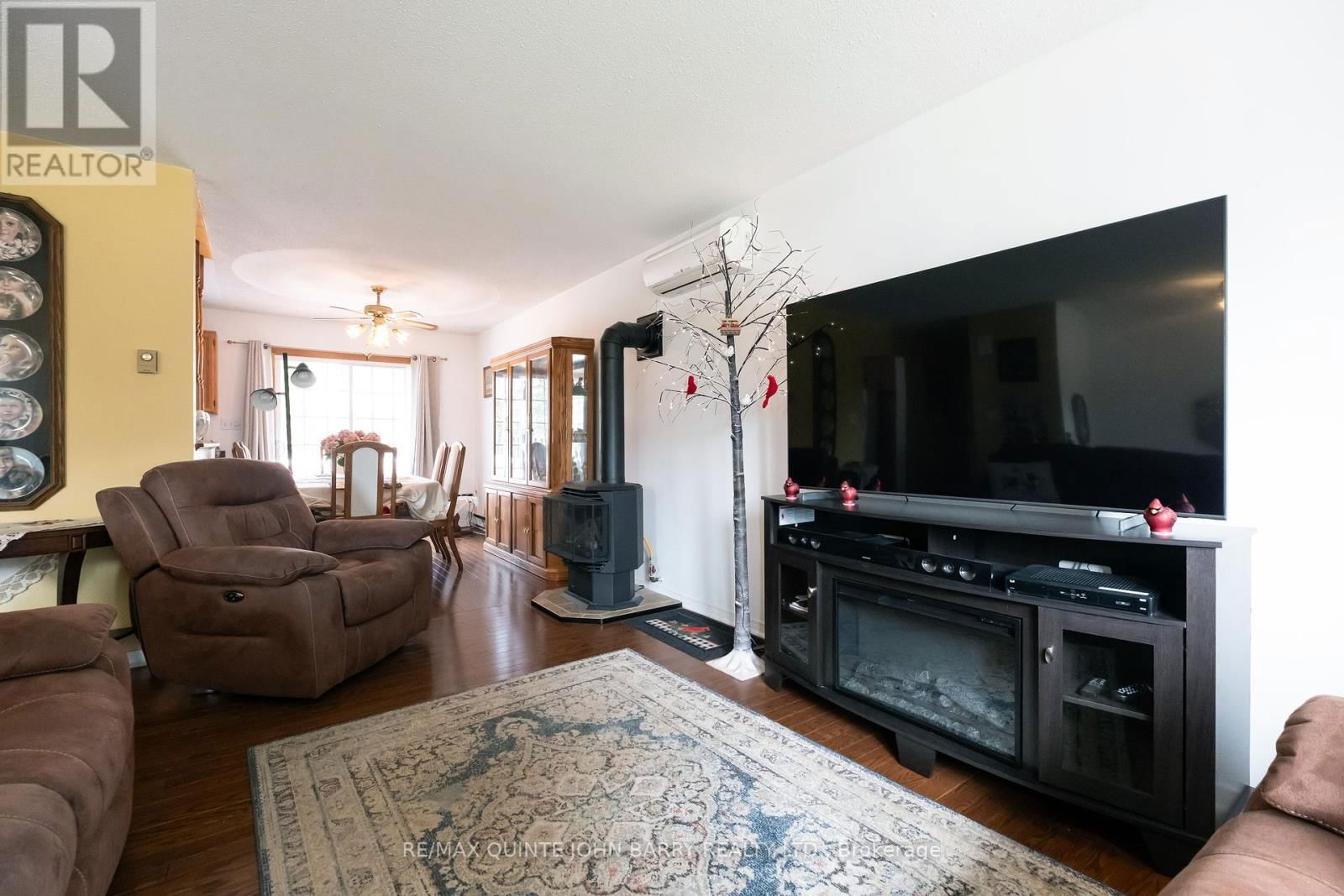 64 IRELAND DRIVE Image 17