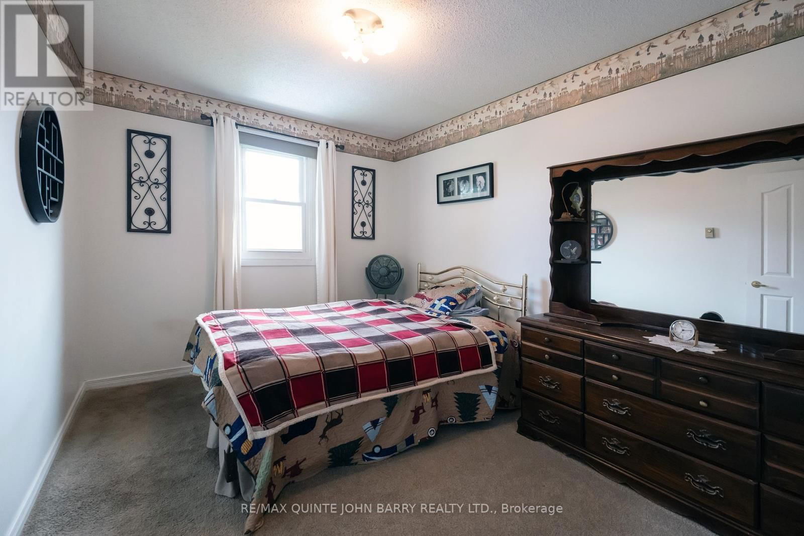 64 IRELAND DRIVE Image 25