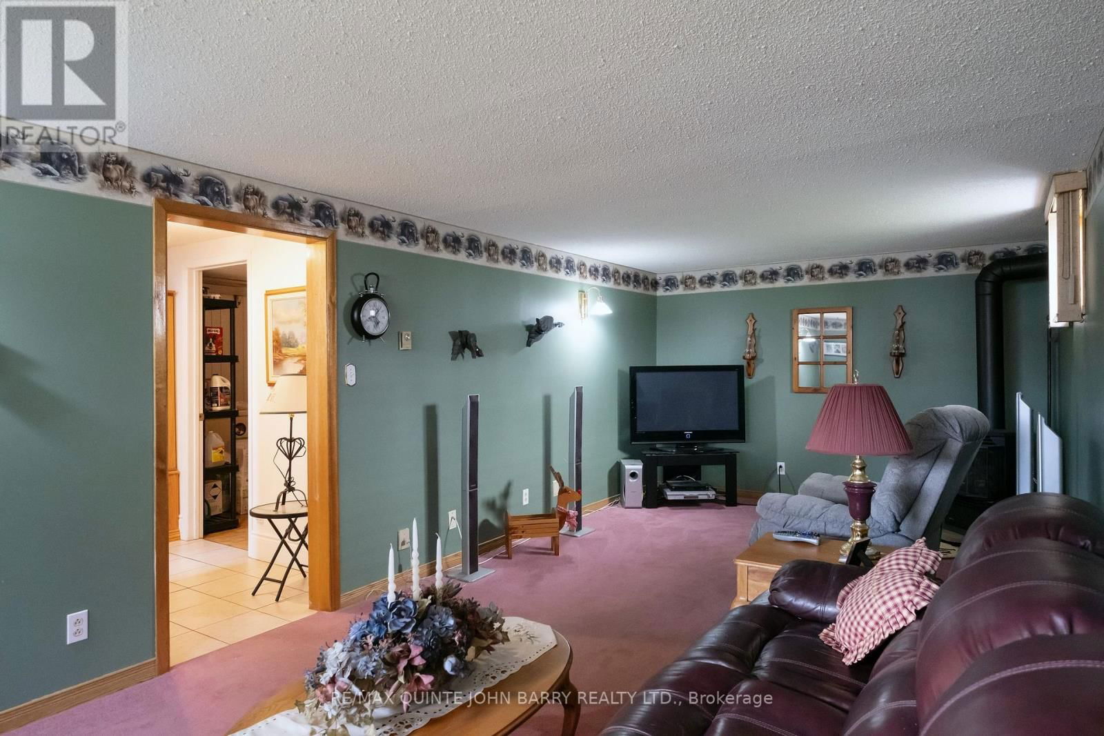 64 IRELAND DRIVE Image 33