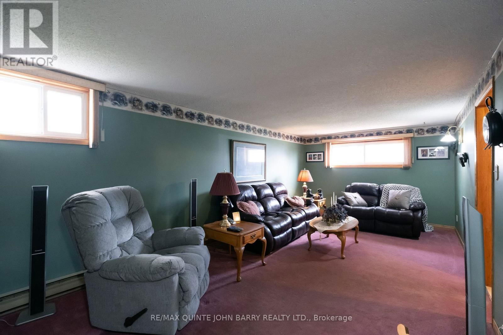 64 IRELAND DRIVE Image 34