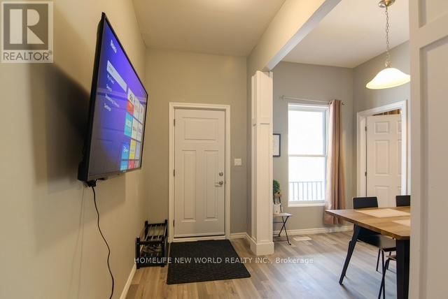 144 ADELAIDE STREET NORTH Image 12