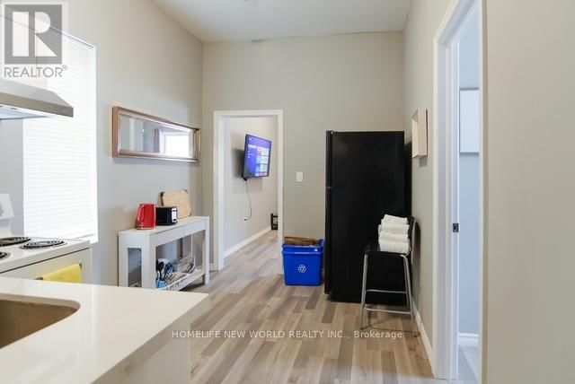 144 ADELAIDE STREET NORTH Image 13