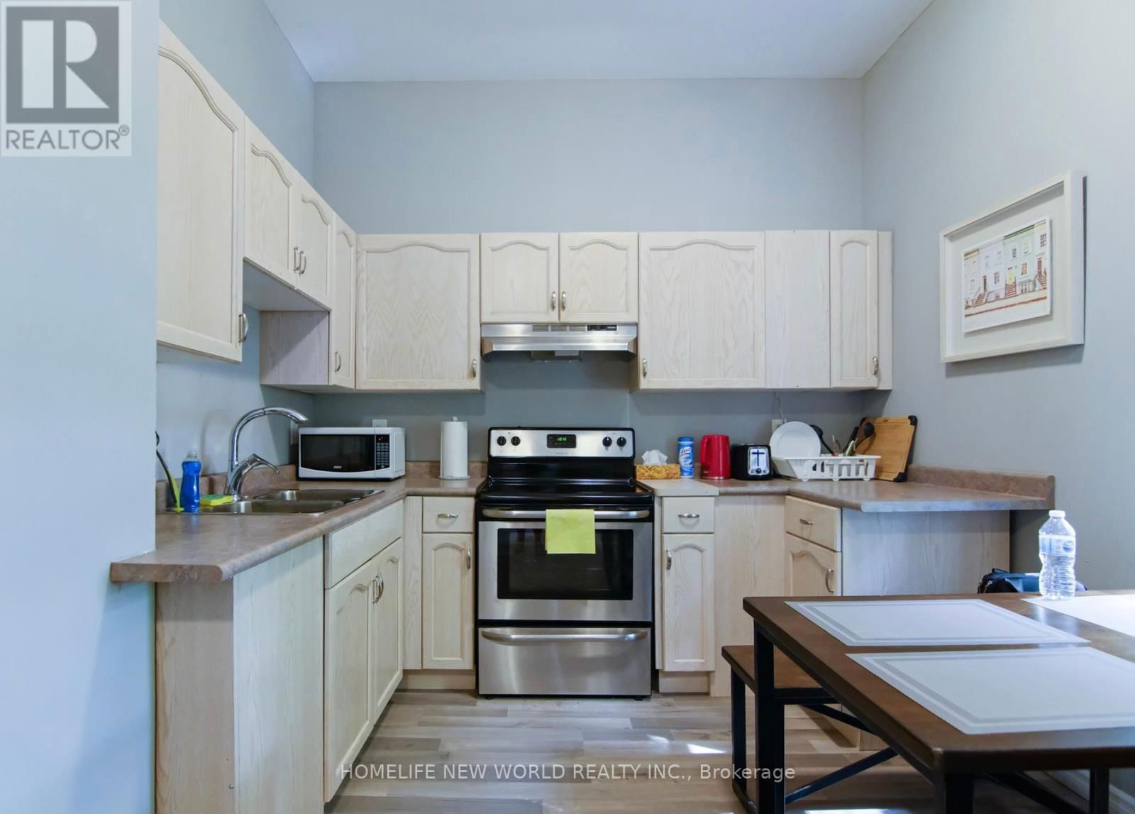144 ADELAIDE STREET NORTH Image 22
