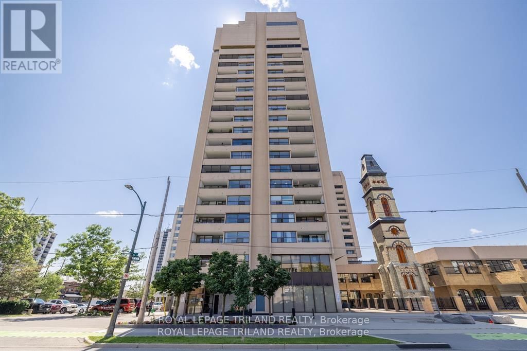 2302 - 389 DUNDAS STREET Image 1