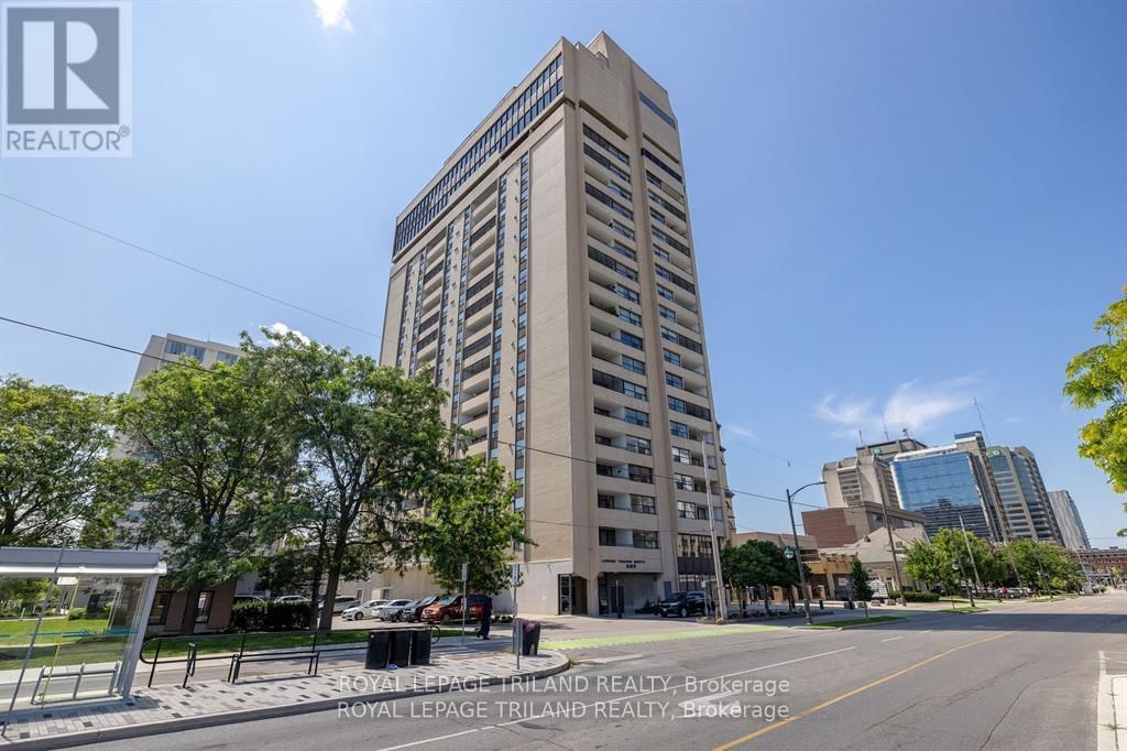 2302 - 389 DUNDAS STREET Image 2