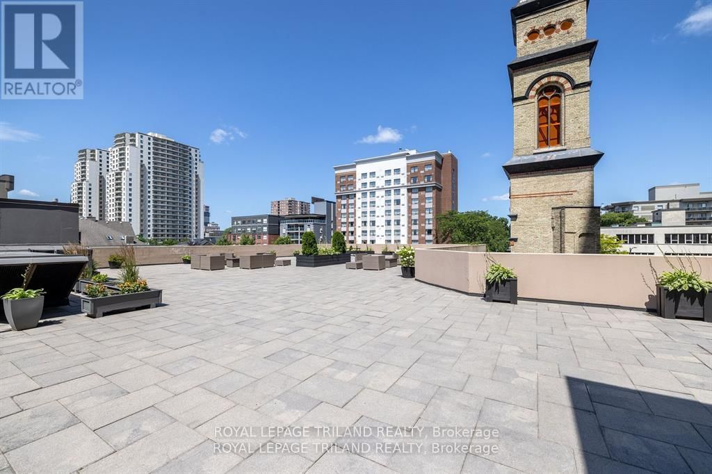 2302 - 389 DUNDAS STREET Image 37