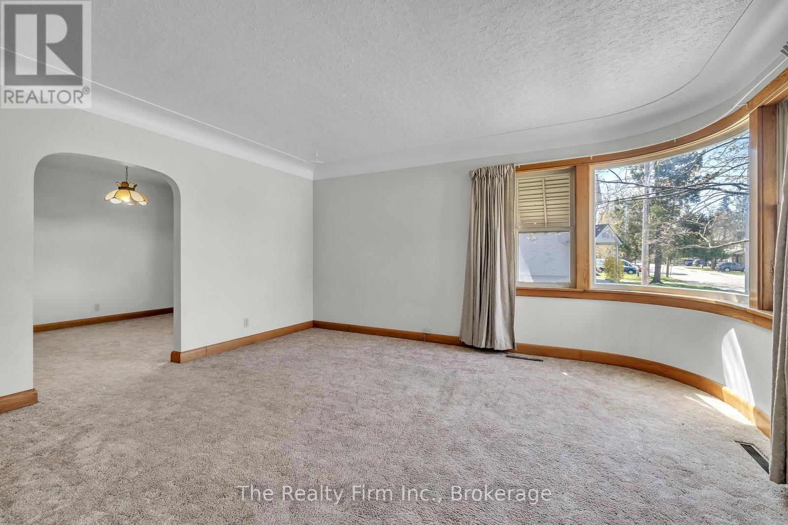 104 OXFORD STREET Image 15