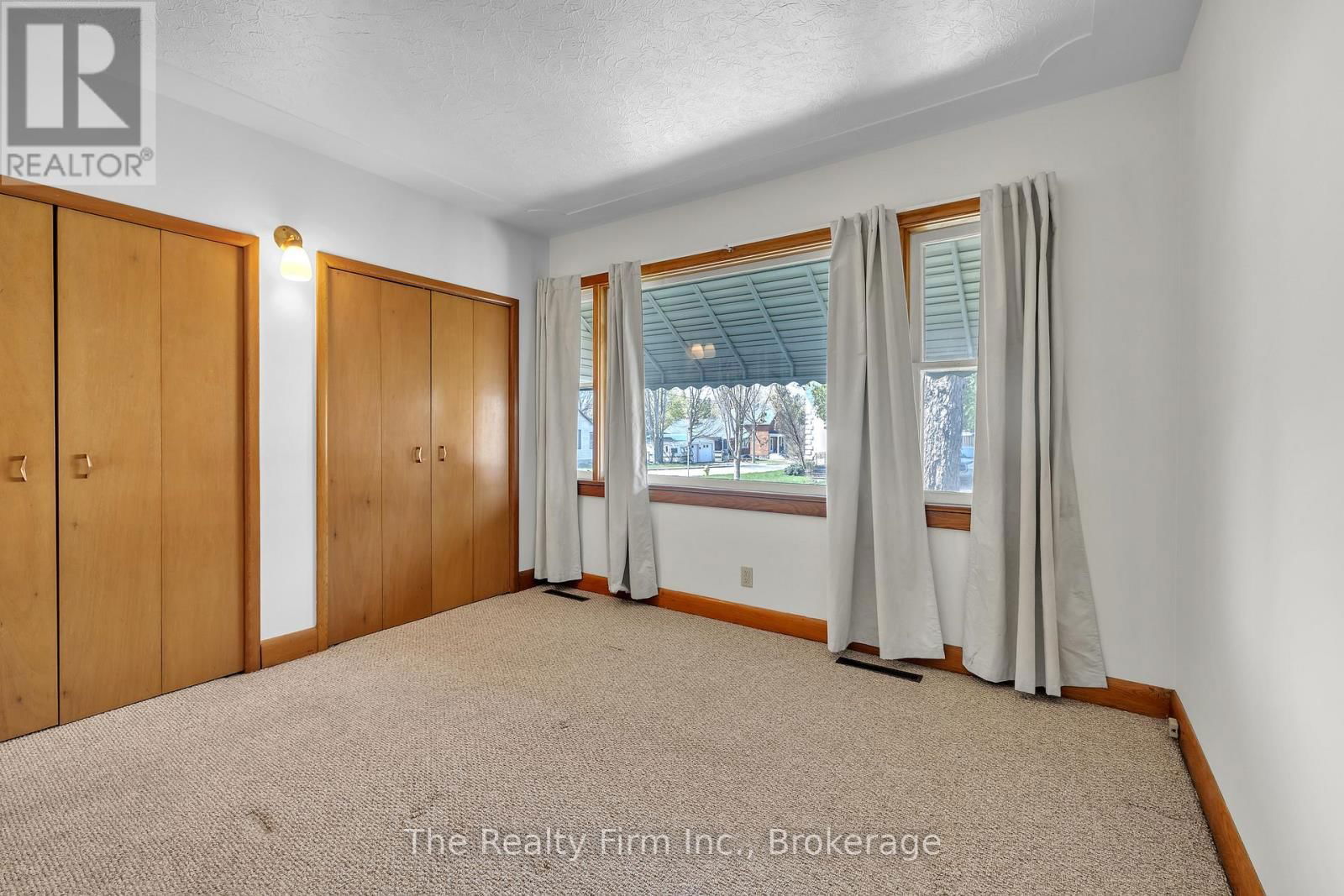 104 OXFORD STREET Image 17