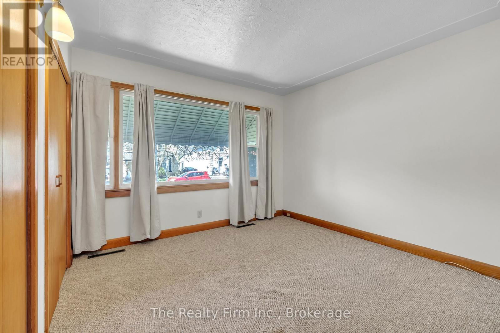 104 OXFORD STREET Image 18