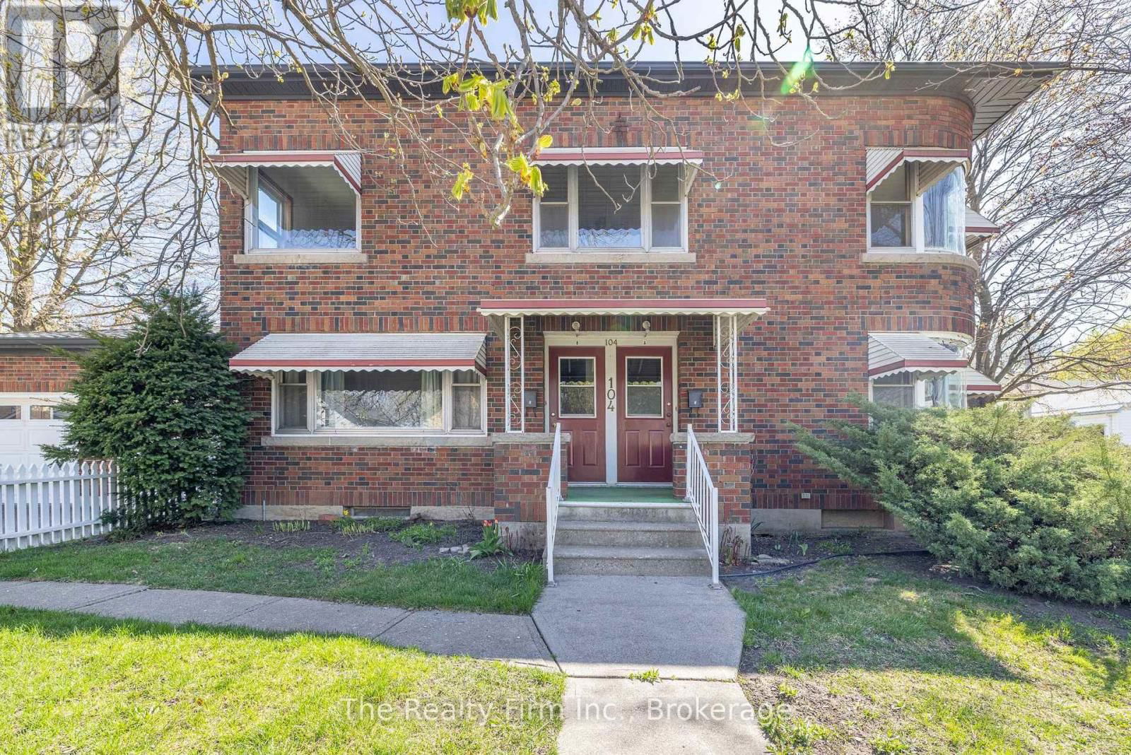 104 OXFORD STREET Image 2