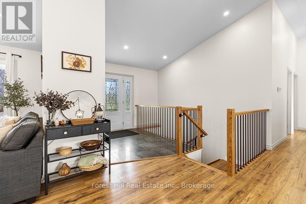 182 ALMA STREET Image 6