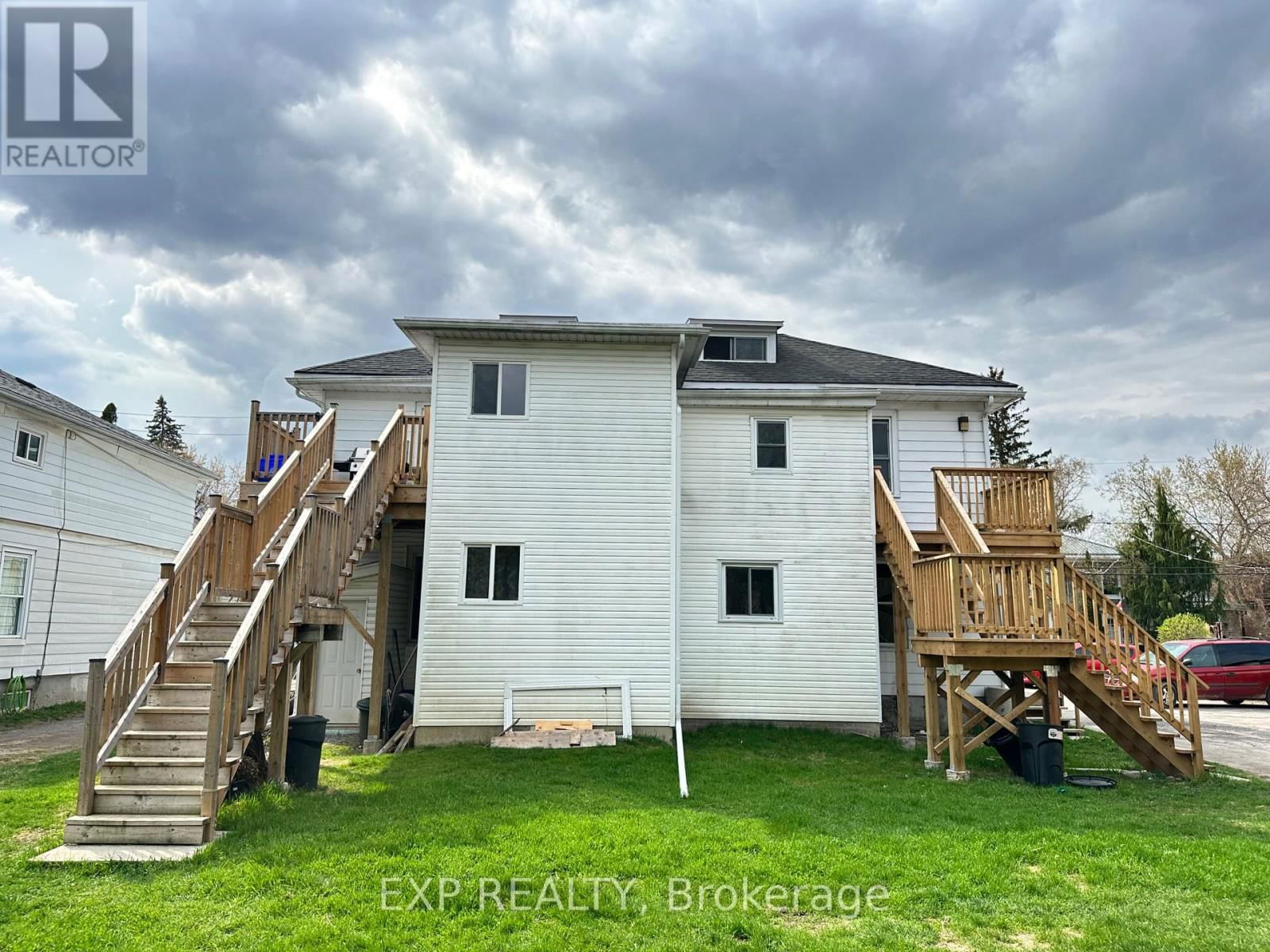 22A CHARLOTTE STREET Image 15