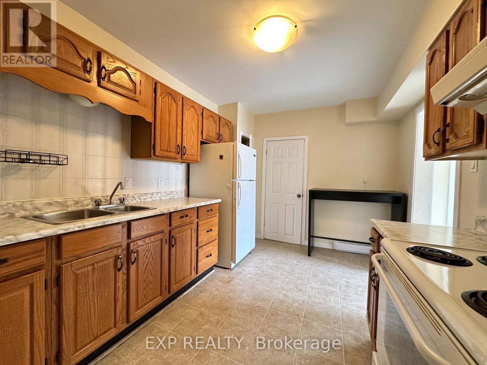 22A CHARLOTTE STREET Image 4