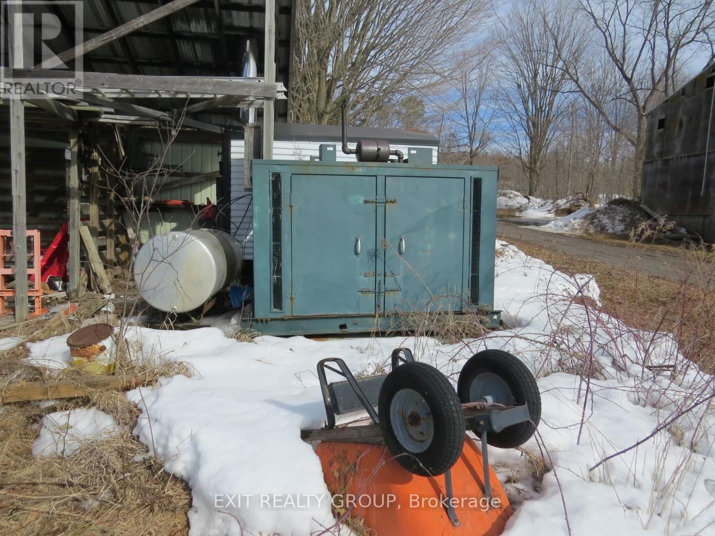 225 JONES ROAD Image 22