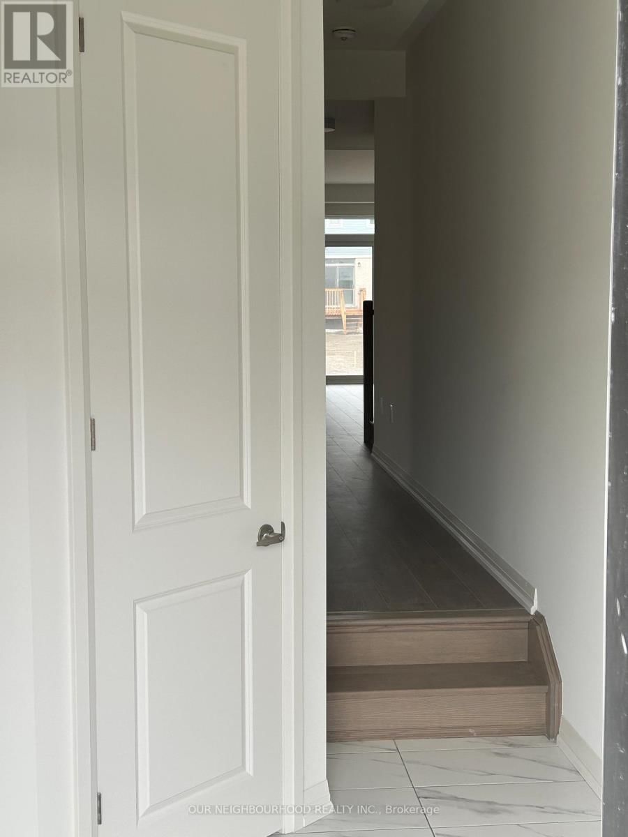 528 WORDEN STREET Image 2
