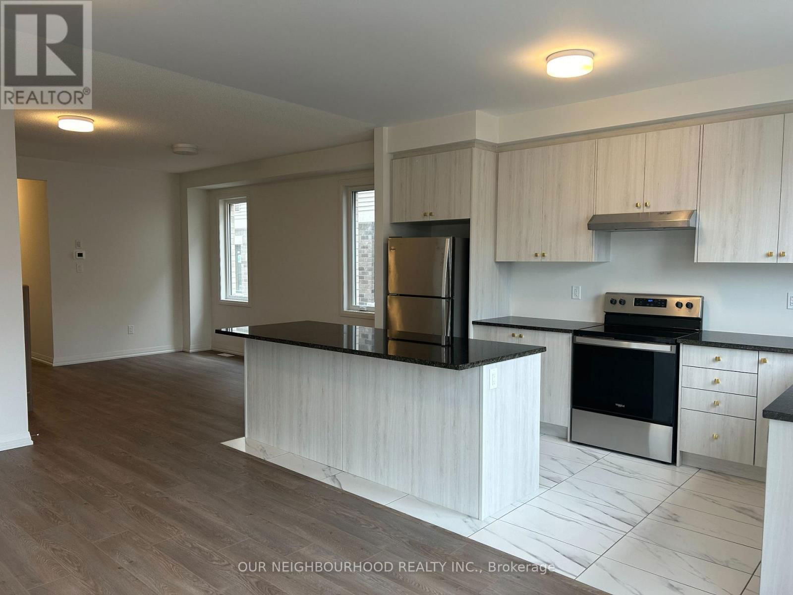 528 WORDEN STREET Image 3
