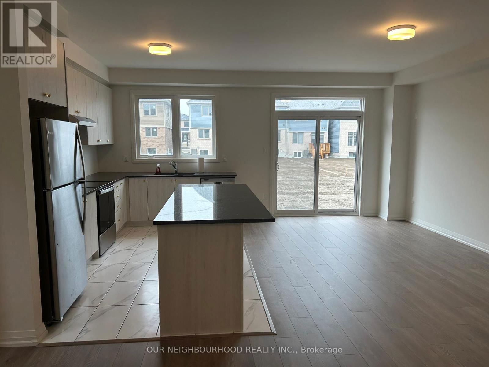 528 WORDEN STREET Image 4
