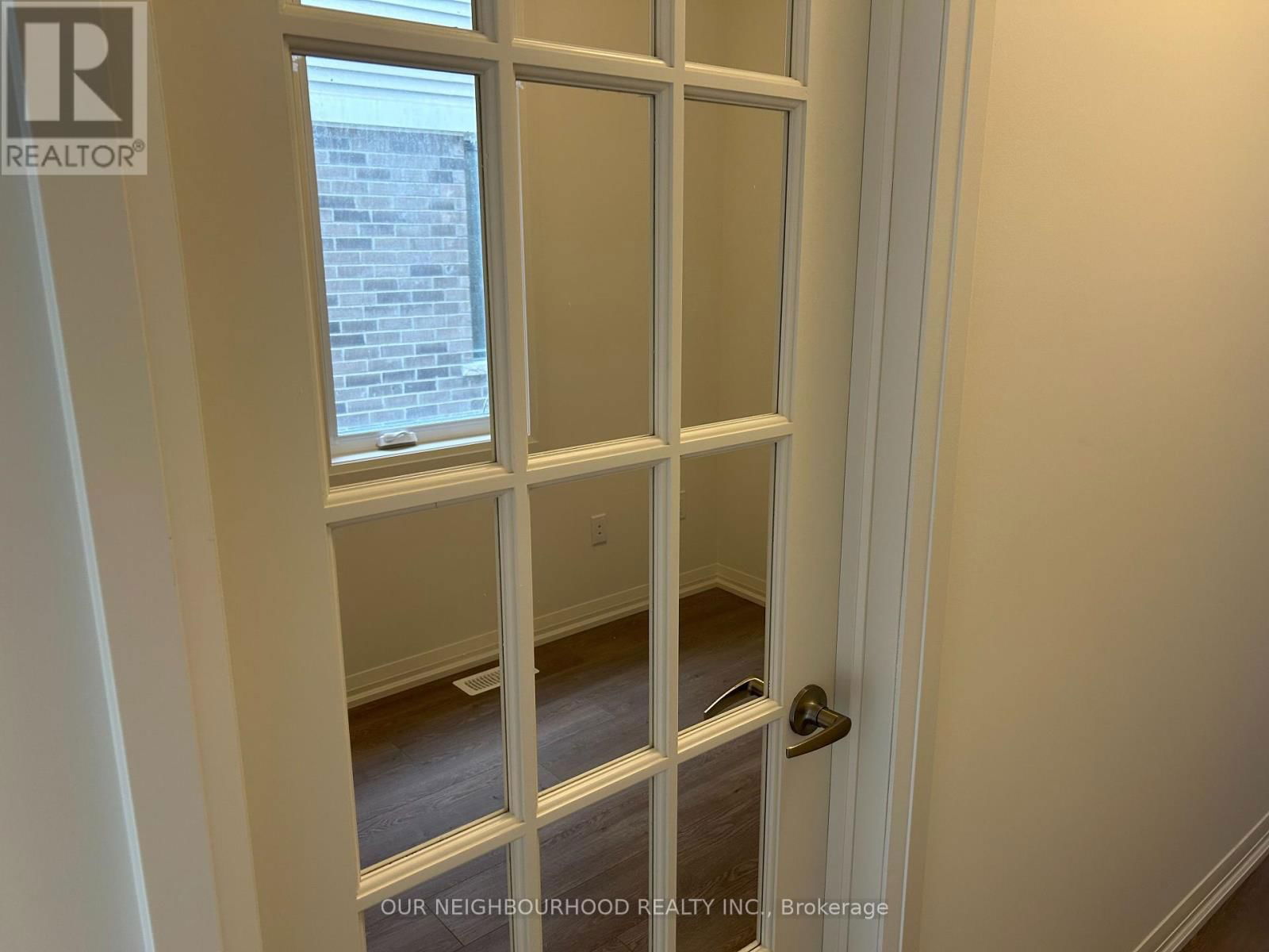 528 WORDEN STREET Image 7