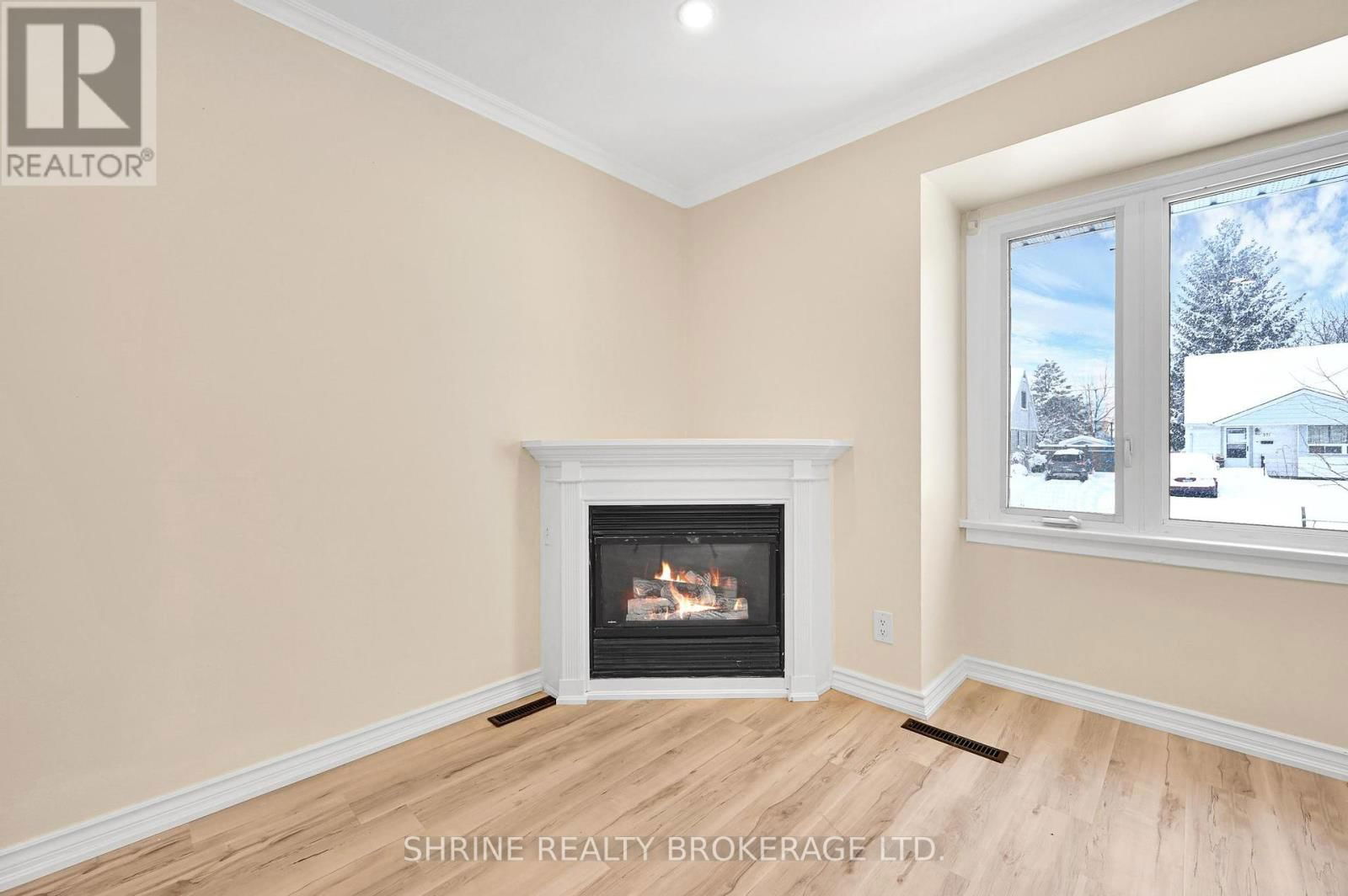 372 FLANDERS ROW EAST Image 13