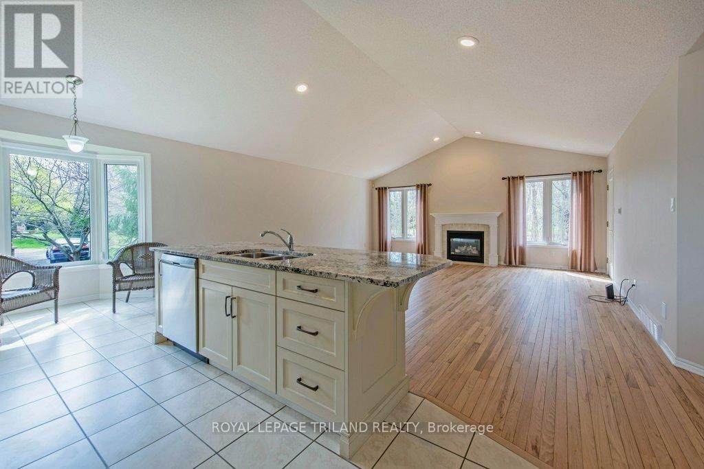 1 - 87 DONKER DRIVE Image 16