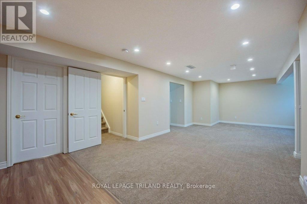 1 - 87 DONKER DRIVE Image 32