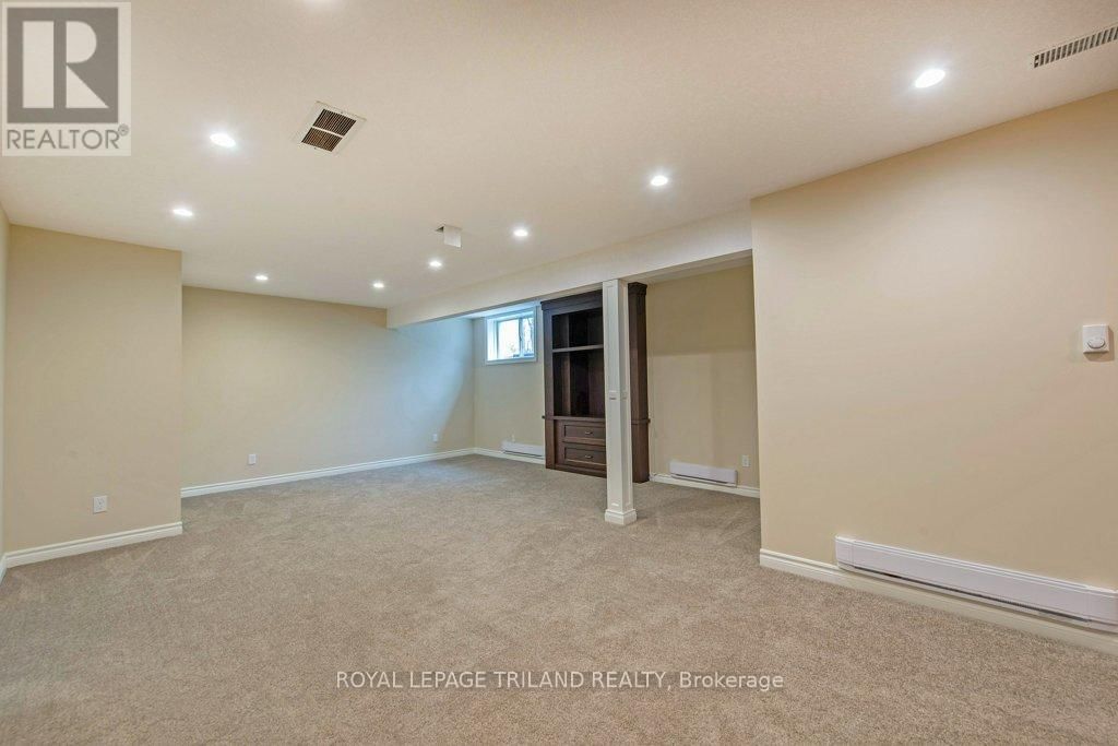 1 - 87 DONKER DRIVE Image 33