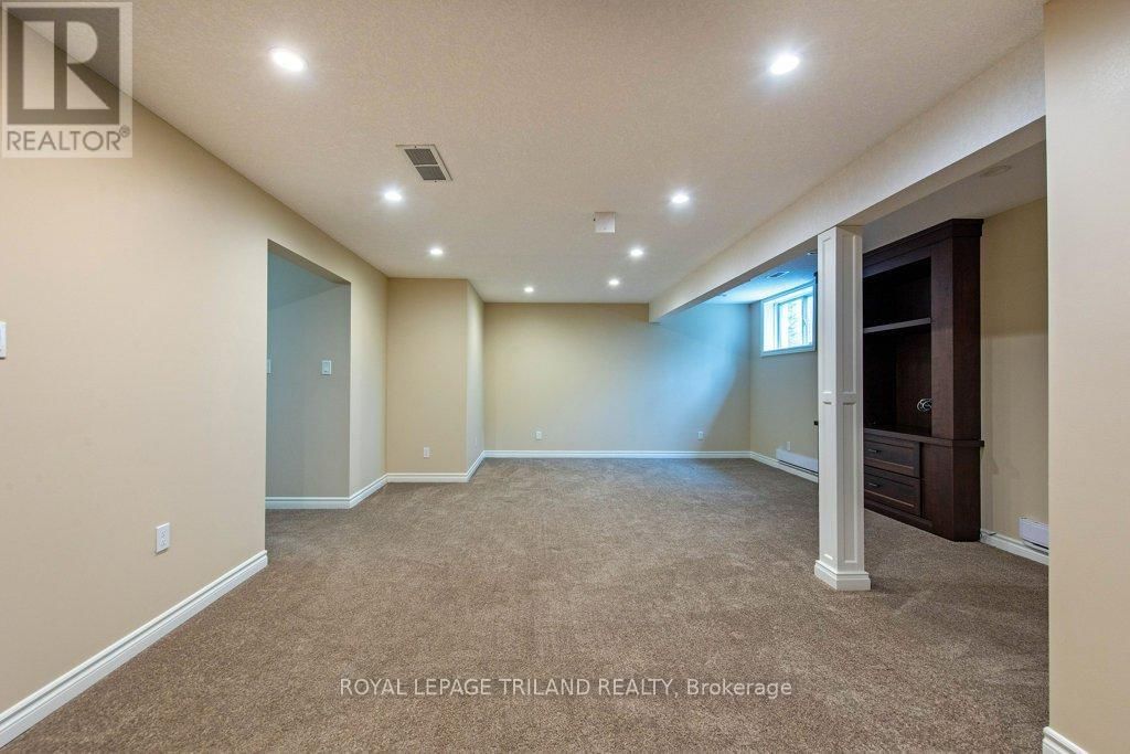 1 - 87 DONKER DRIVE Image 34