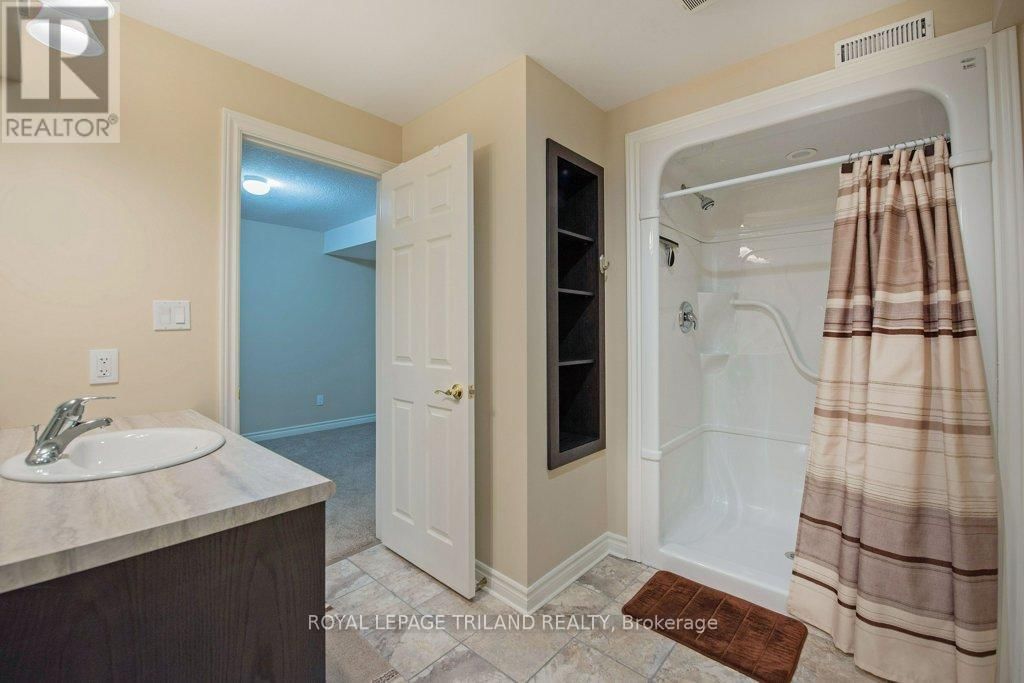 1 - 87 DONKER DRIVE Image 43