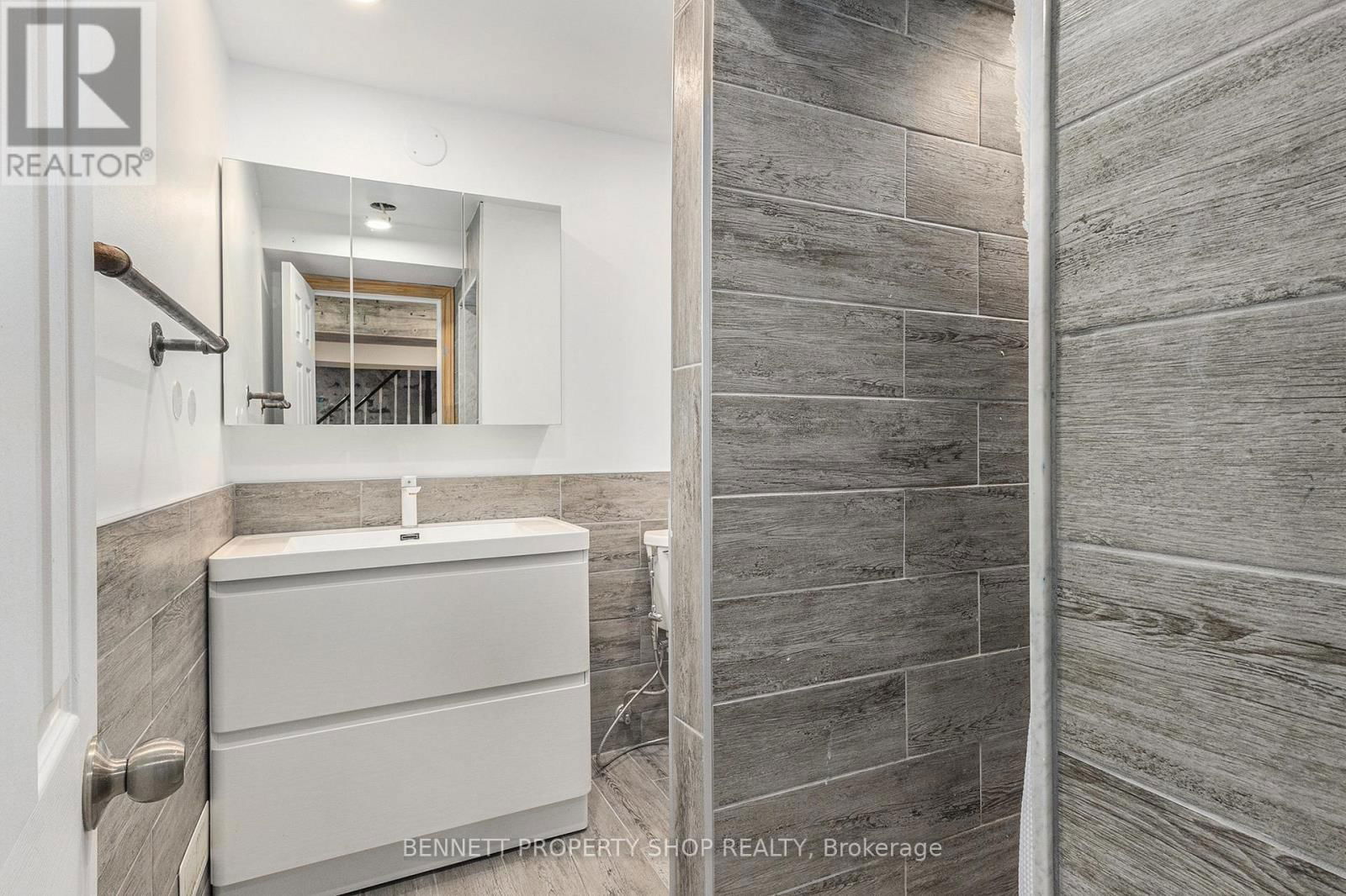17 MARLBOROUGH AVENUE Image 13