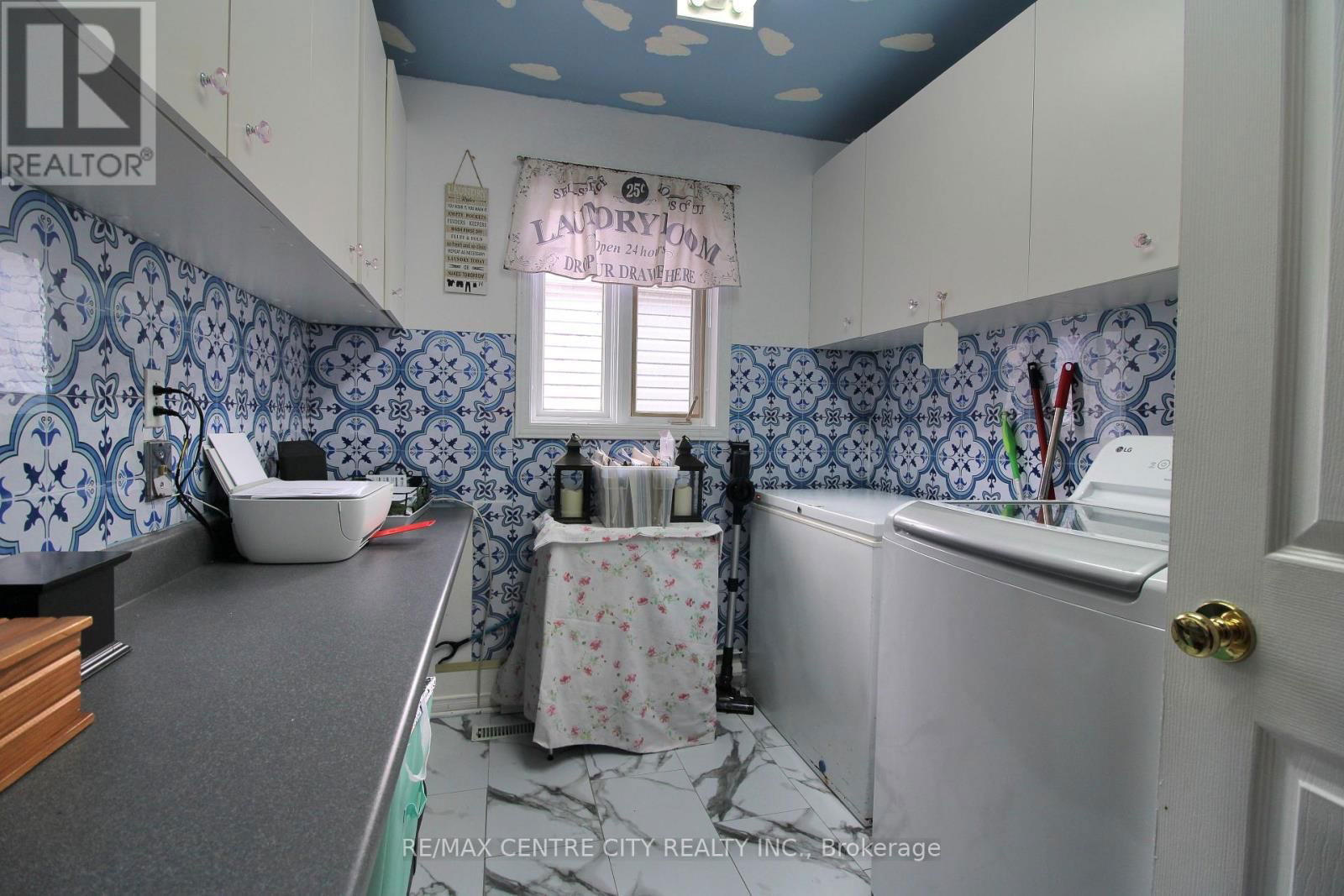 11 STEWART STREET Image 23