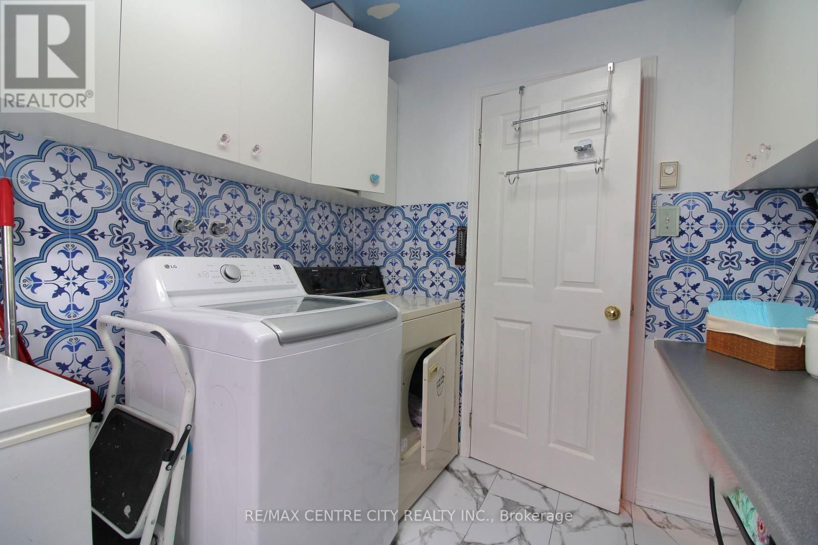 11 STEWART STREET Image 24