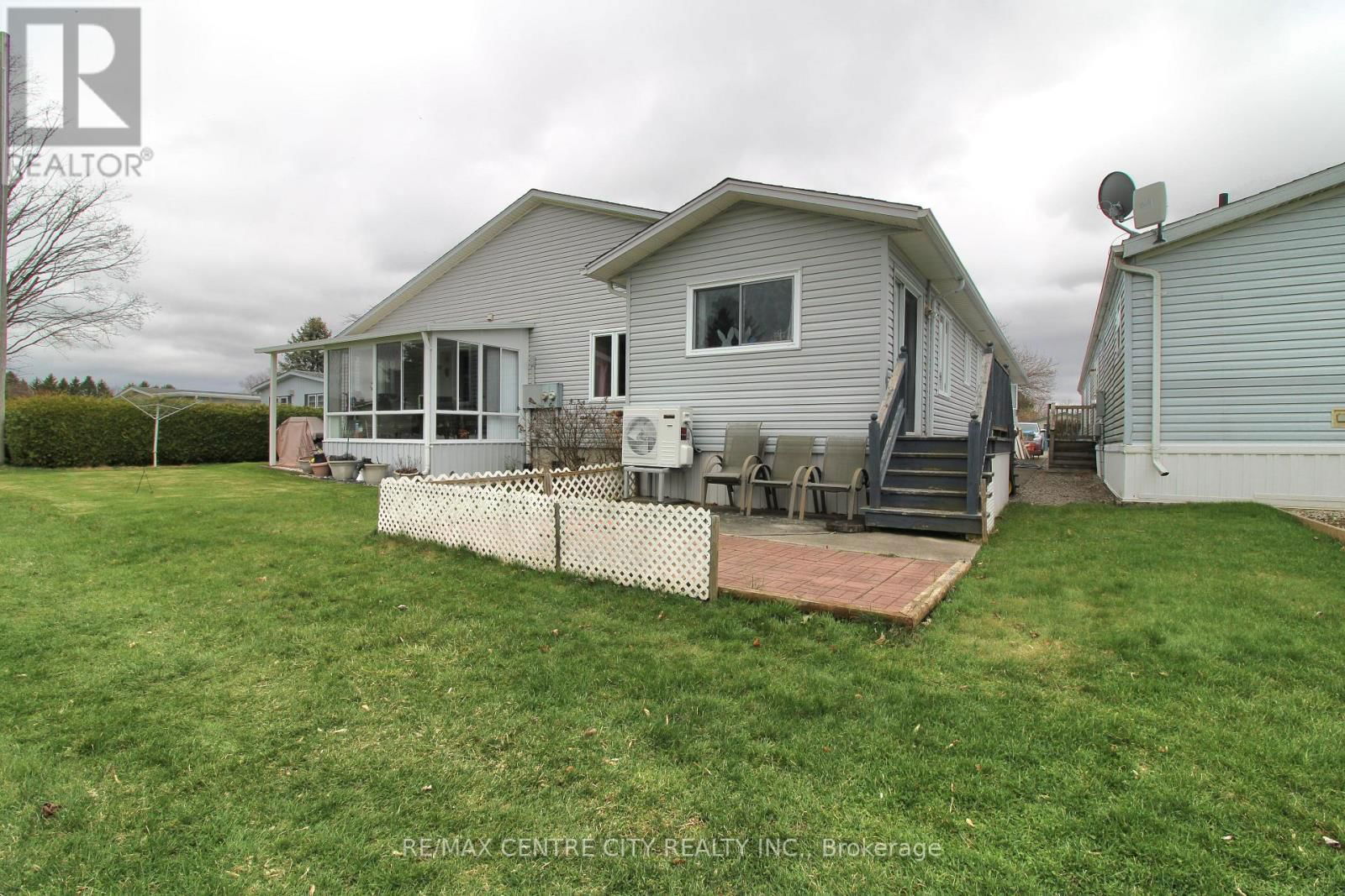 11 STEWART STREET Image 26